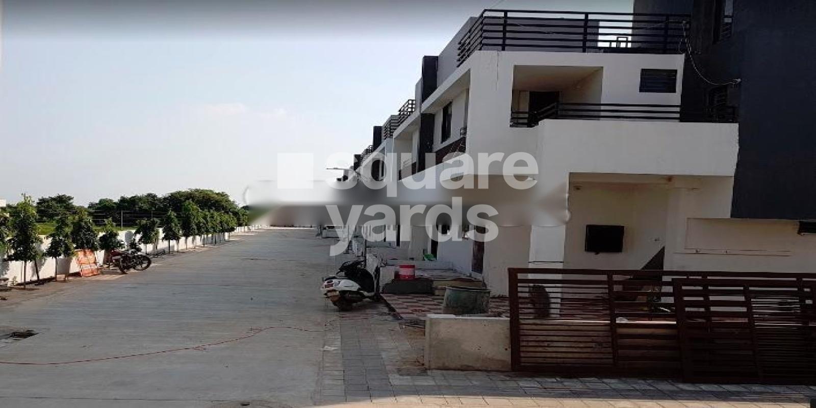 Rav Shreenath Duplex