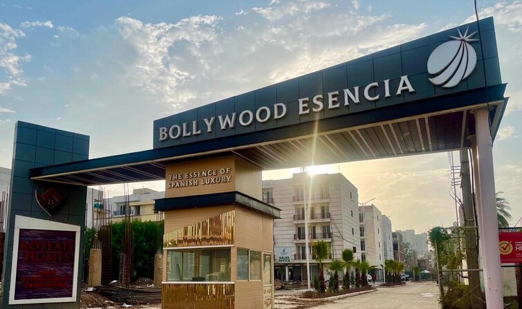 Bollywood Esencia Entrance View