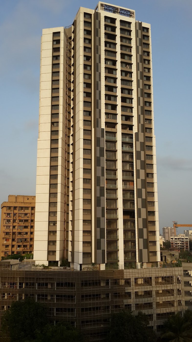 Redstone Saifee Park review image