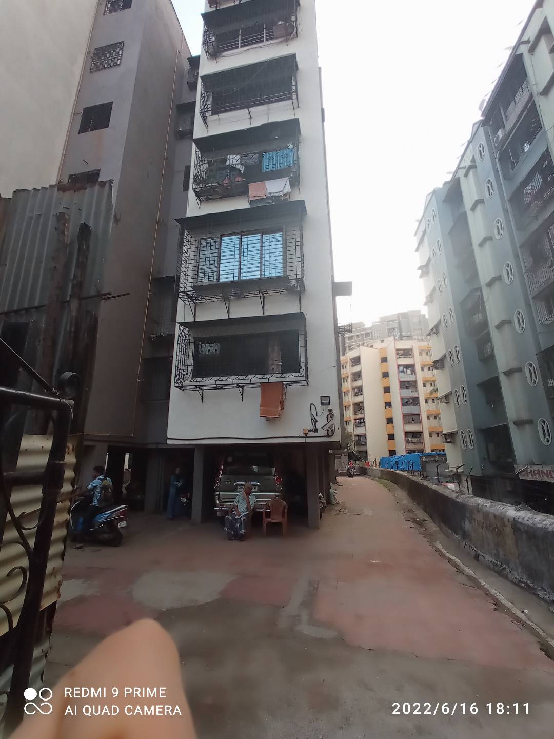 Jogeshwari West review image