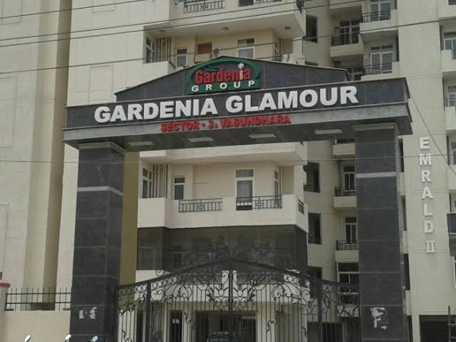 Gardenia Glamour review image