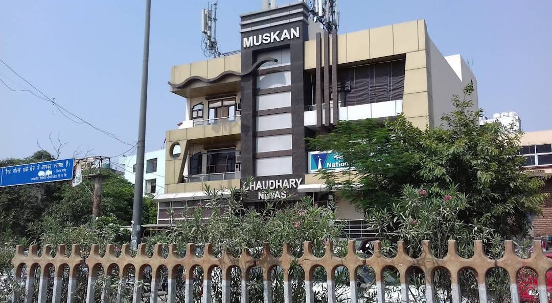 Naveen Shahdara review image