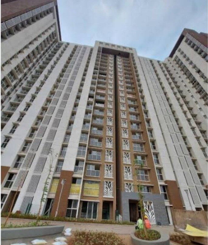 Lodha Upper Thane Meadows review image