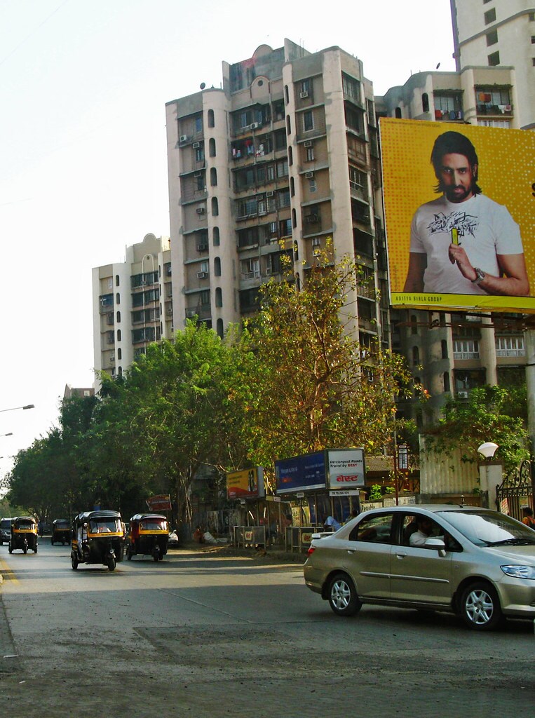 Lokhandwala Complex review image