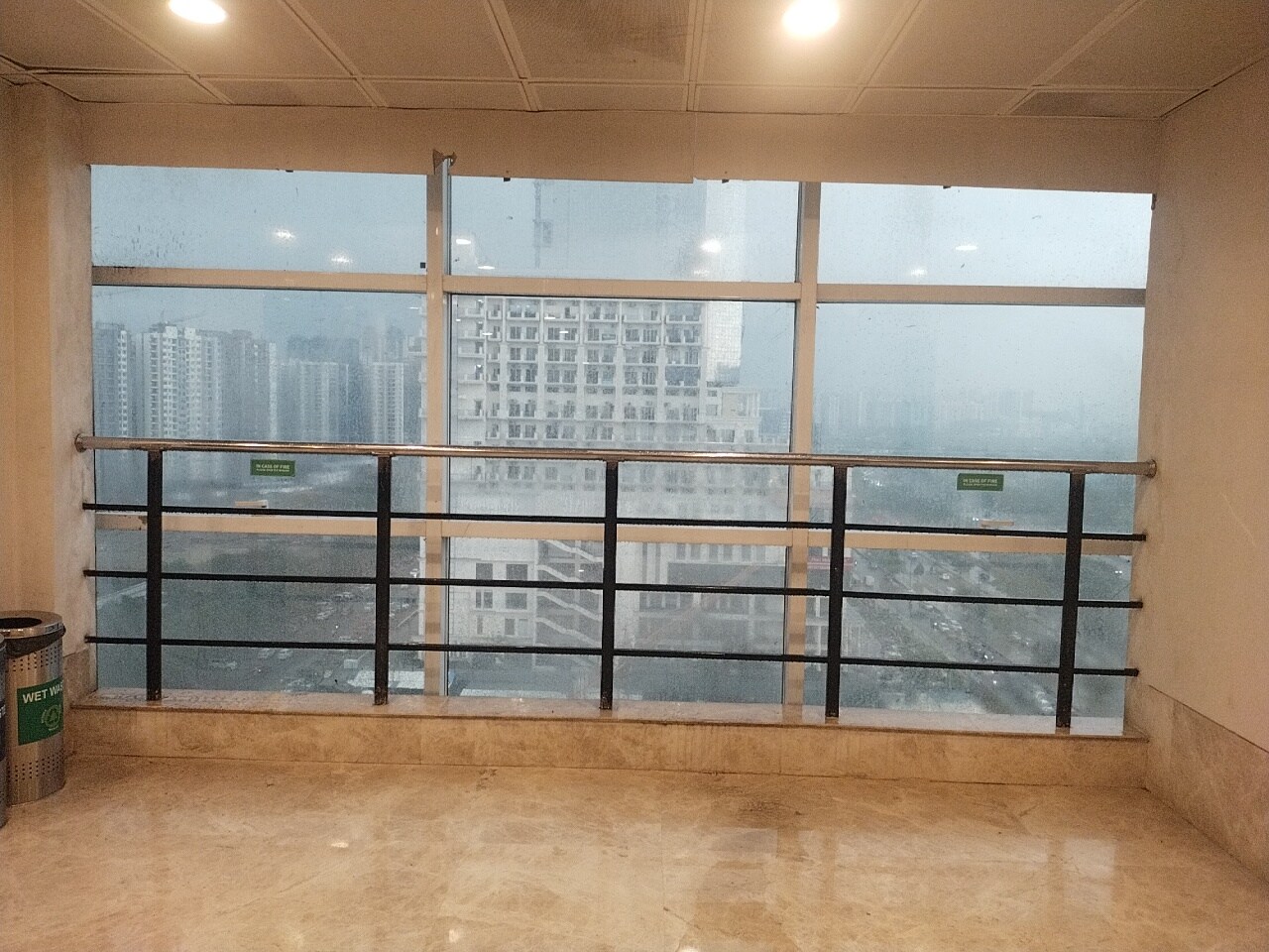 Gaur City Mall review image