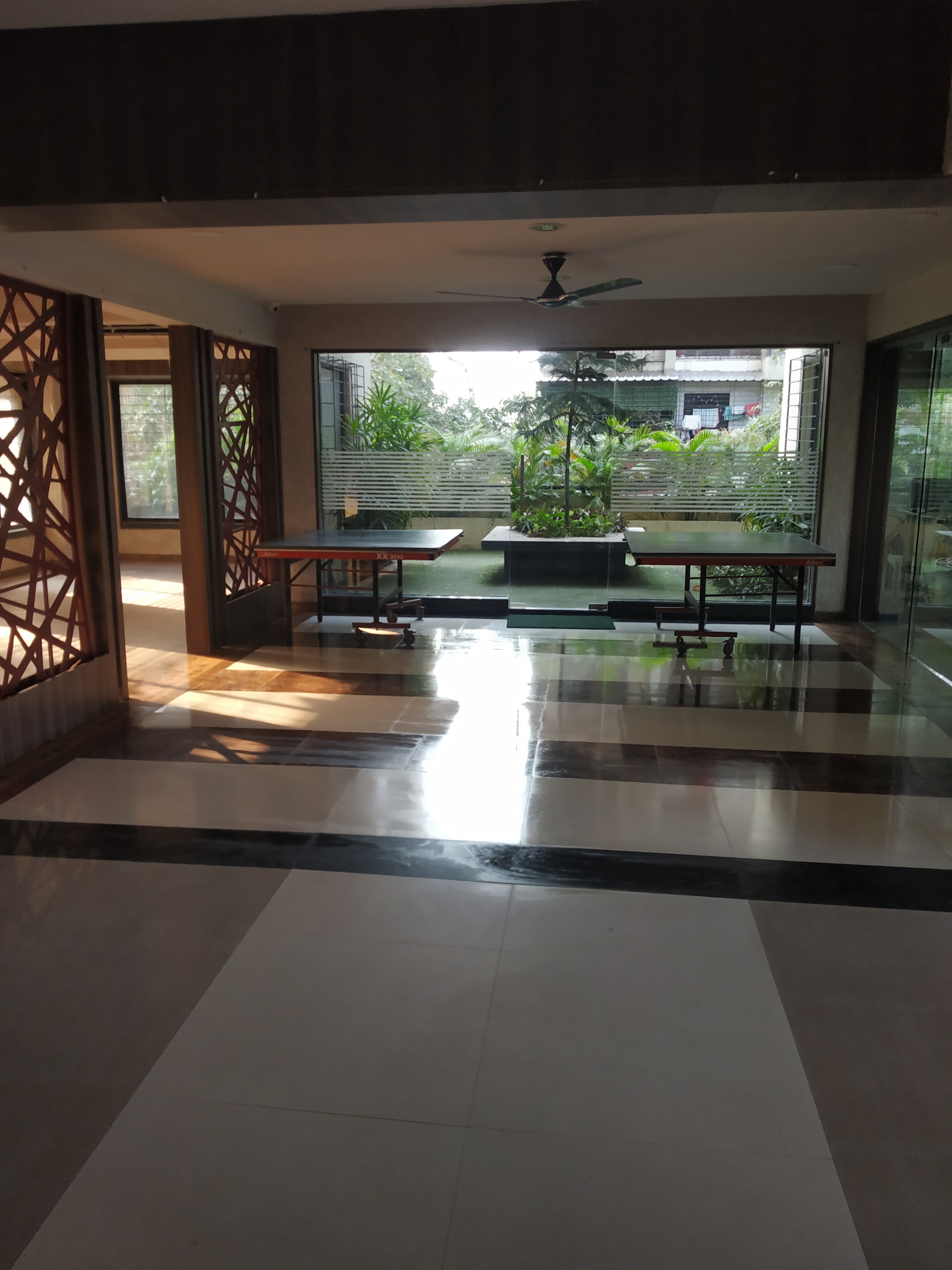 Lakhani Aura review image