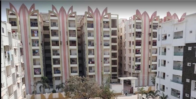 Surya Tower Izzathnagar review image