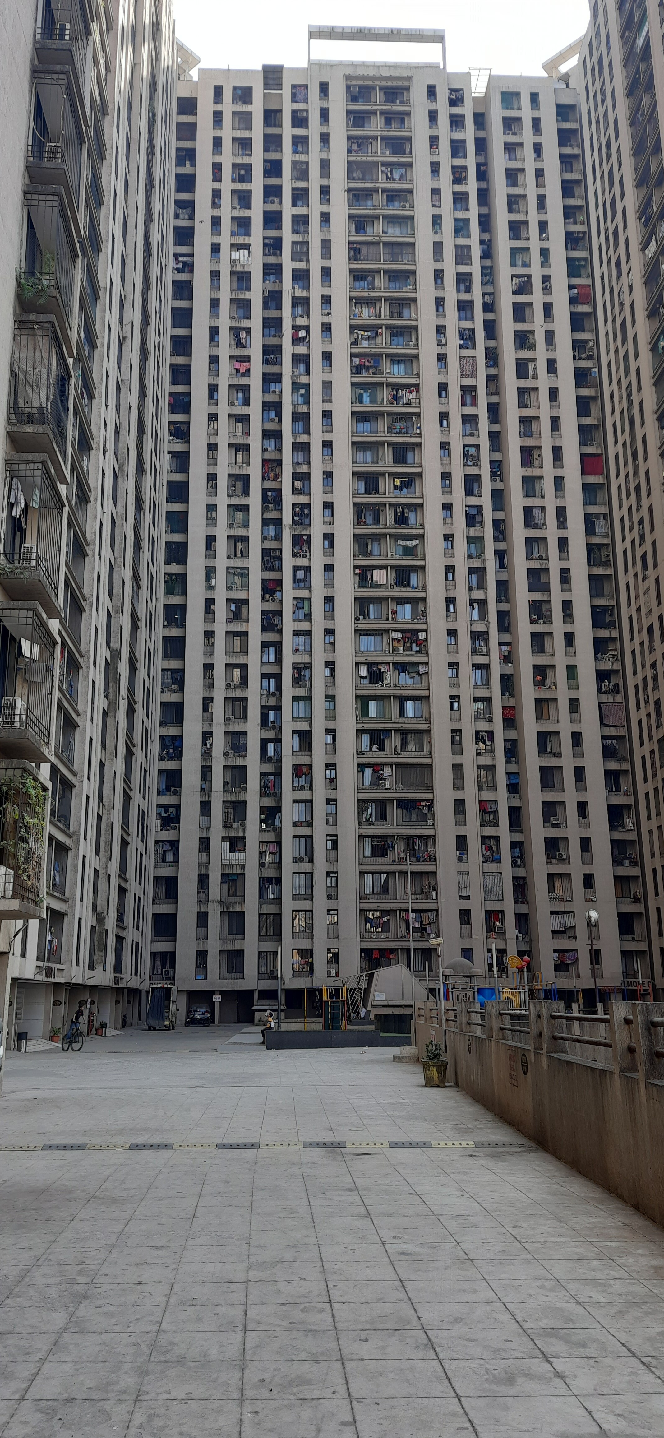 Dosti Planet North review image