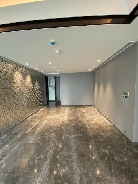 Lodha Parkside review image