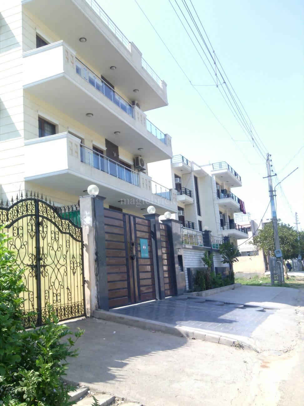 RWA Apartments Sector 27 review image