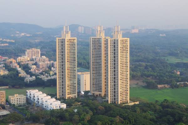 Oberoi Realty Woods review image
