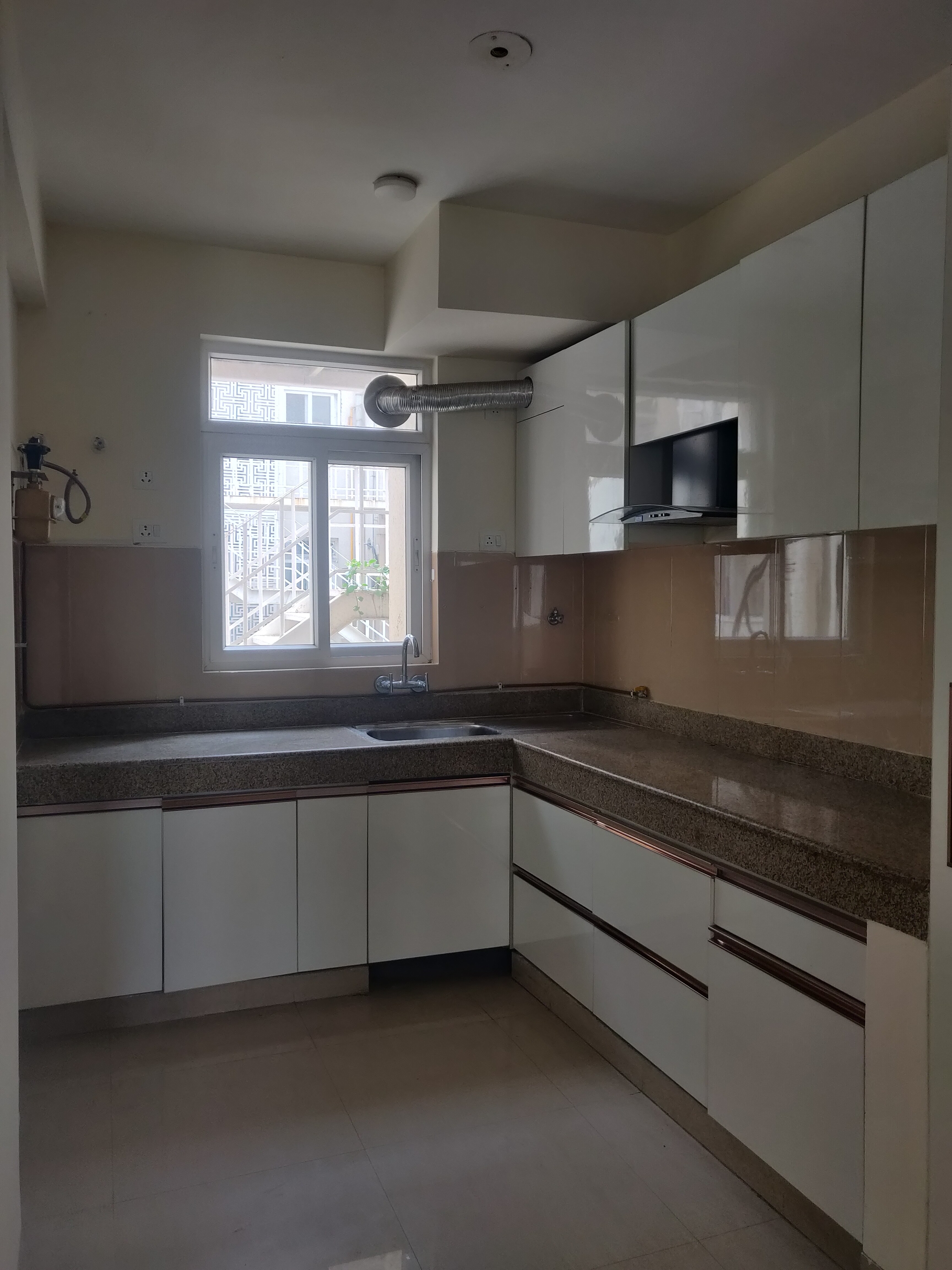 Emaar Emerald Floors Premier review image