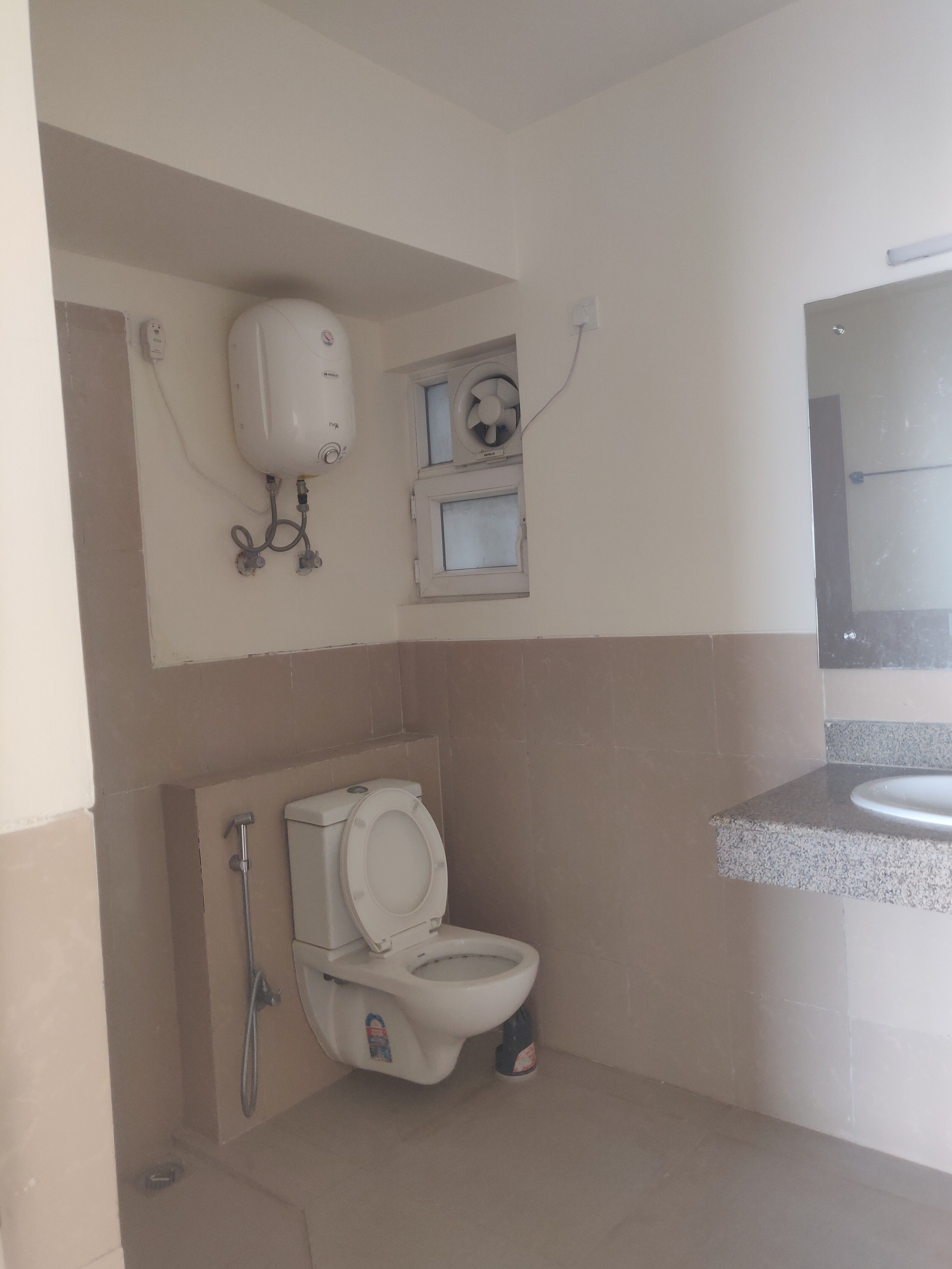 Emaar Emerald Floors Premier review image