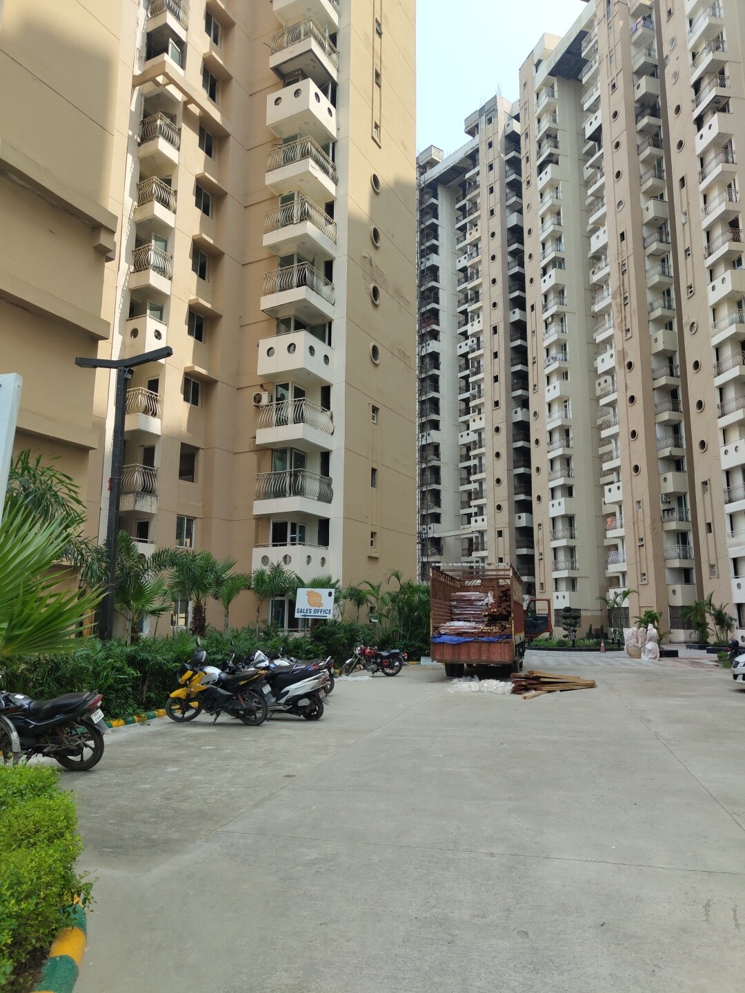 Sikka Kaamna Greens review image