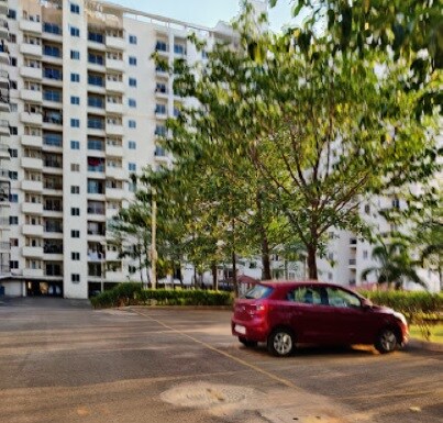DLF Woodland Heights review image