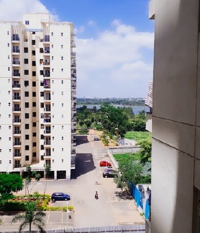 DLF Woodland Heights review image