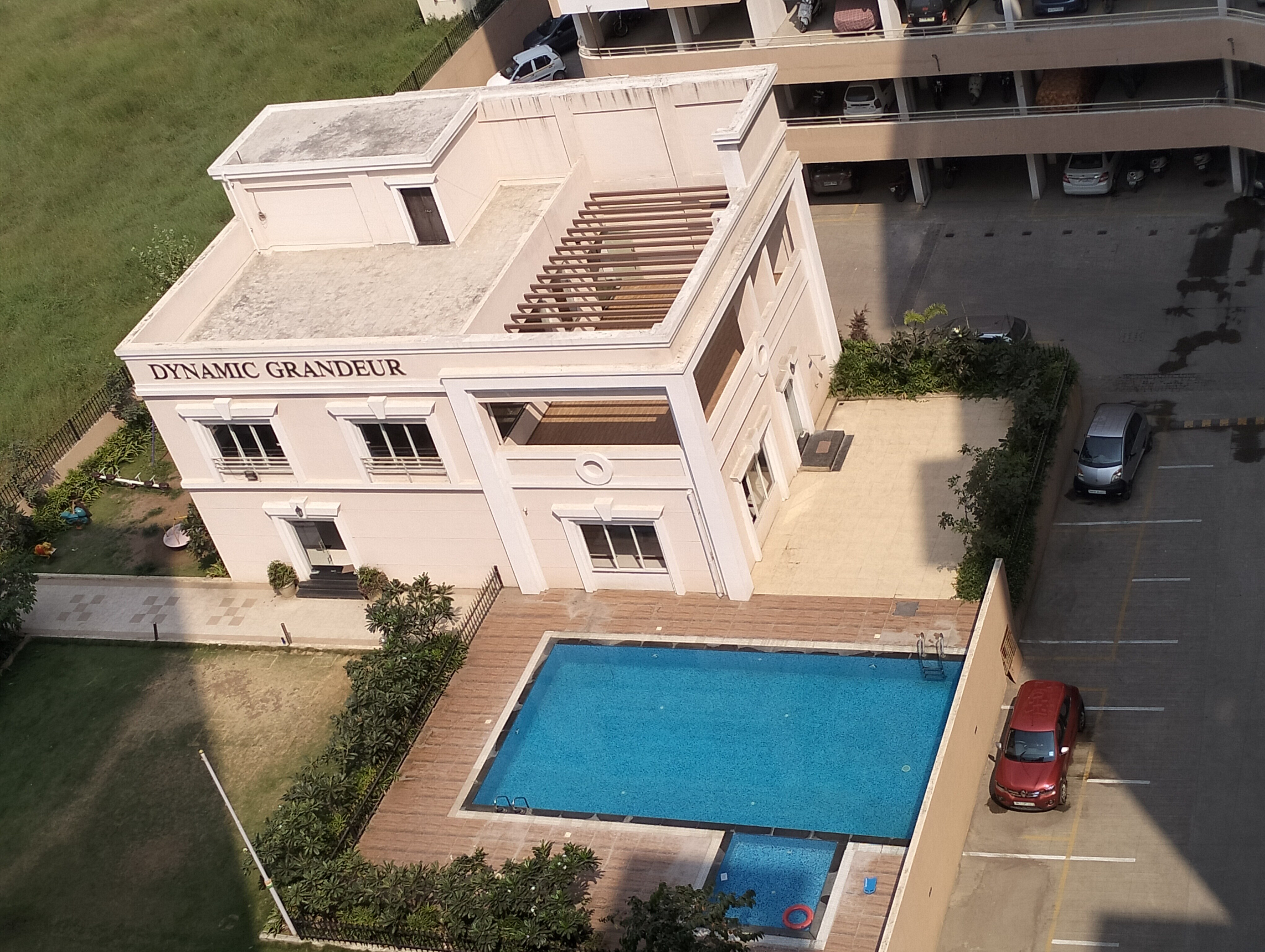 Dynamic Grandeur review image