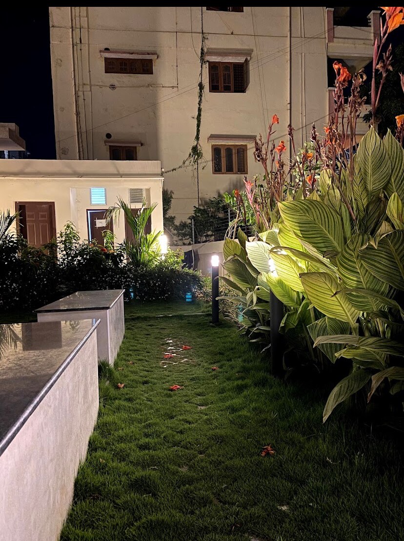 Vazhraa Vihhari review image