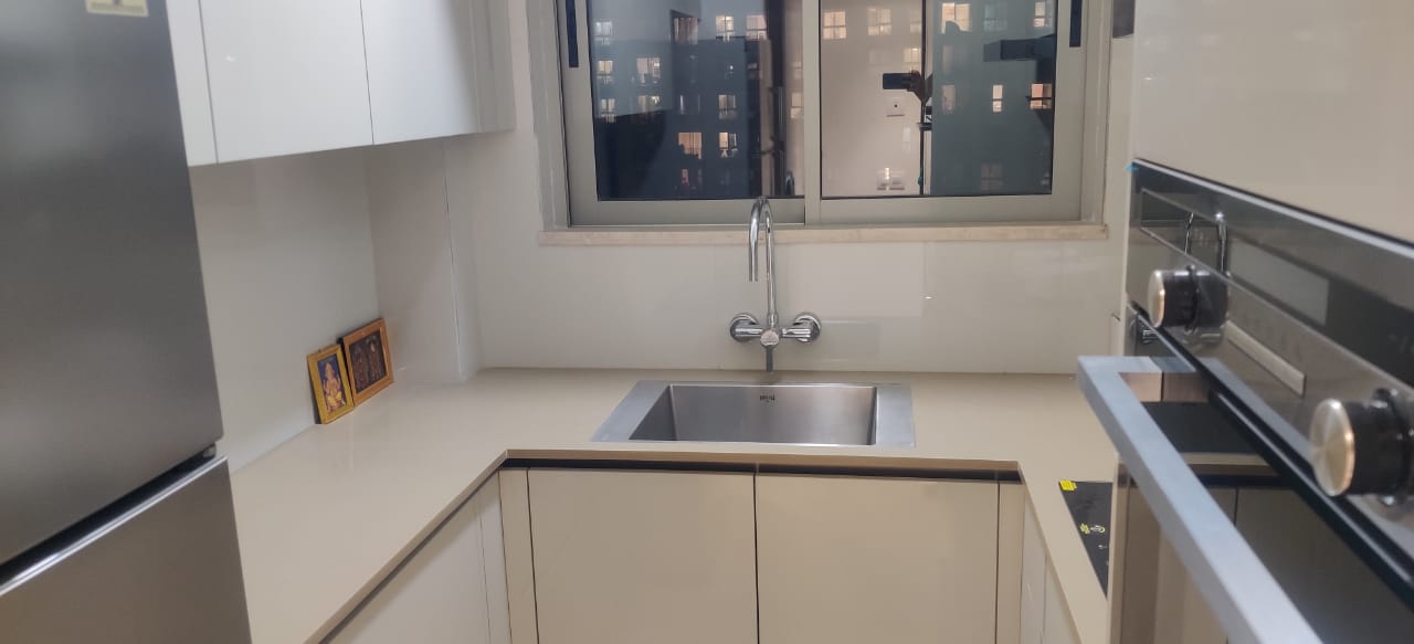 Hiranandani Regent Hill review image