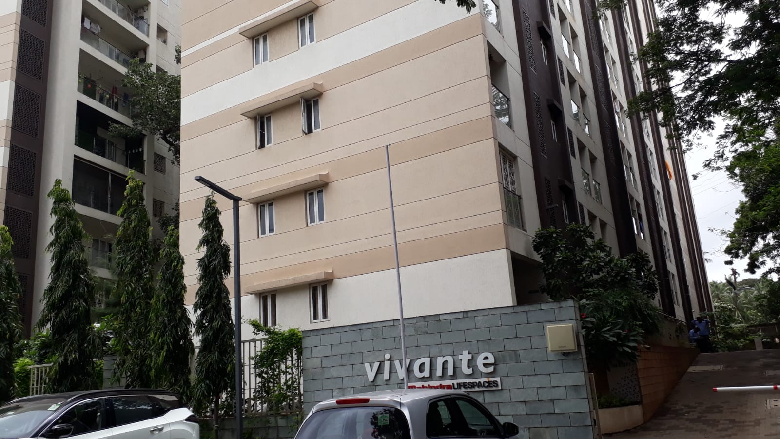Mahindra Vivante review image