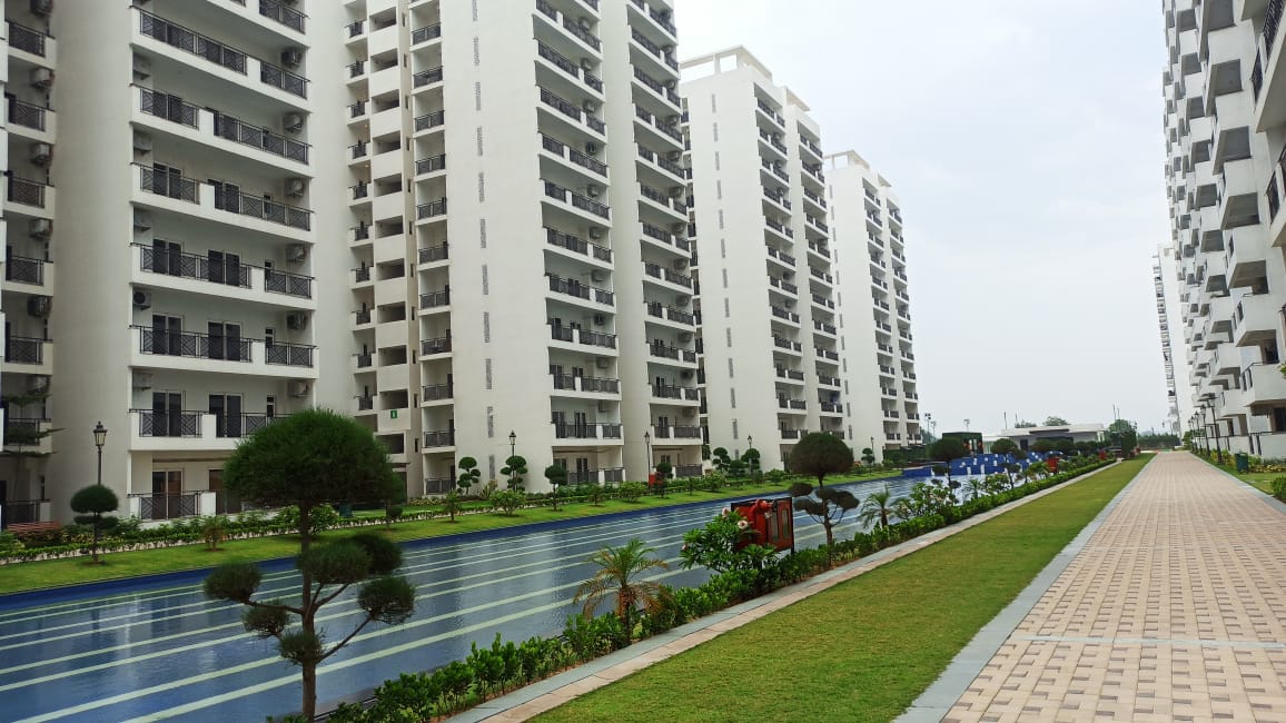 Central Park Flower Valley Aqua Front Towers review image