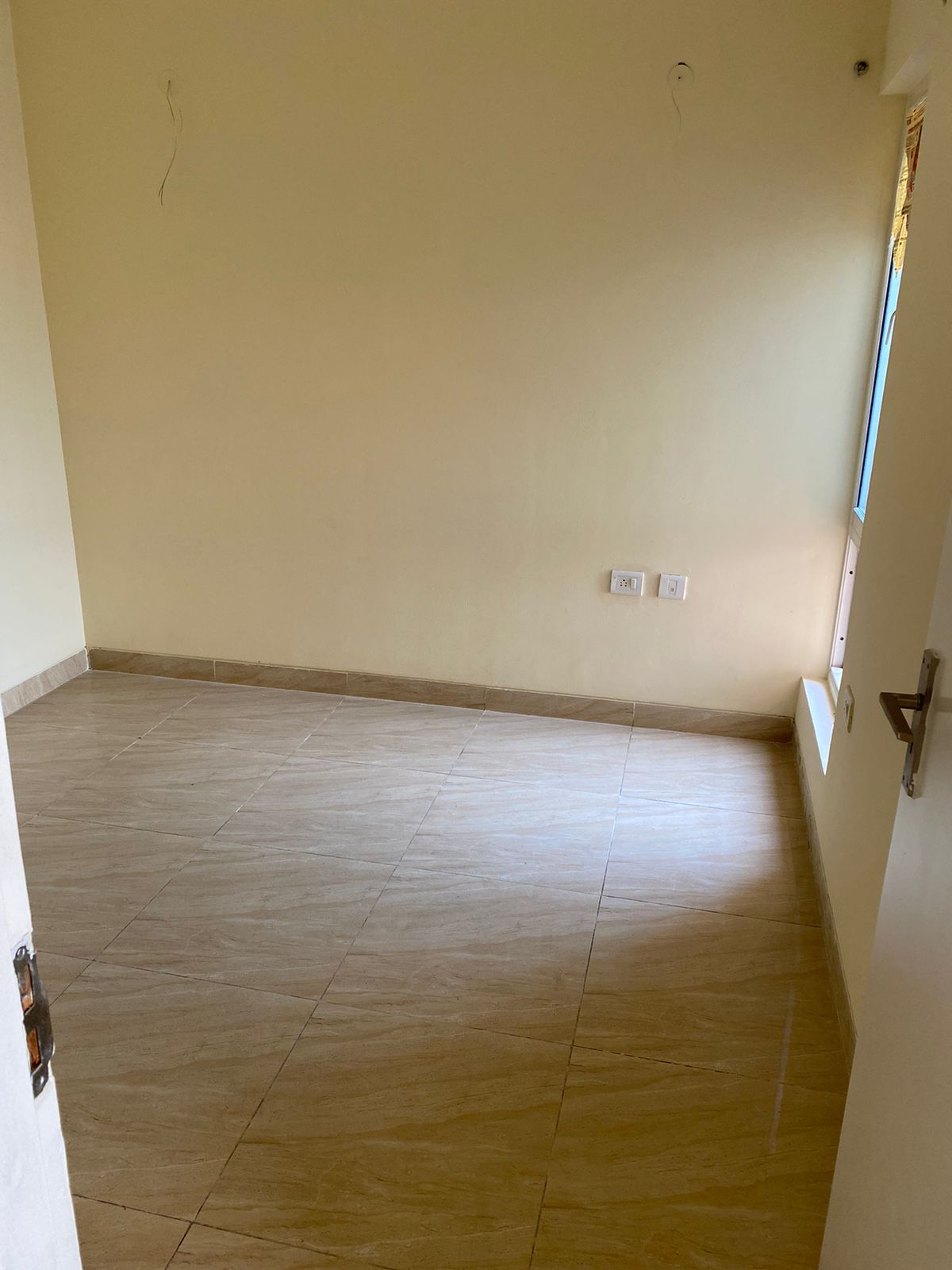 Gaur City 2 - 14th Avenue review image