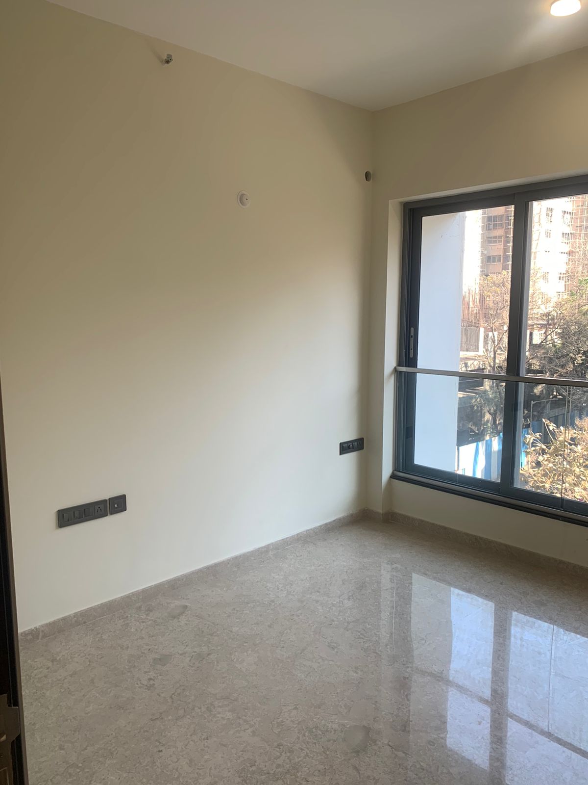 Sheth 72 West review image