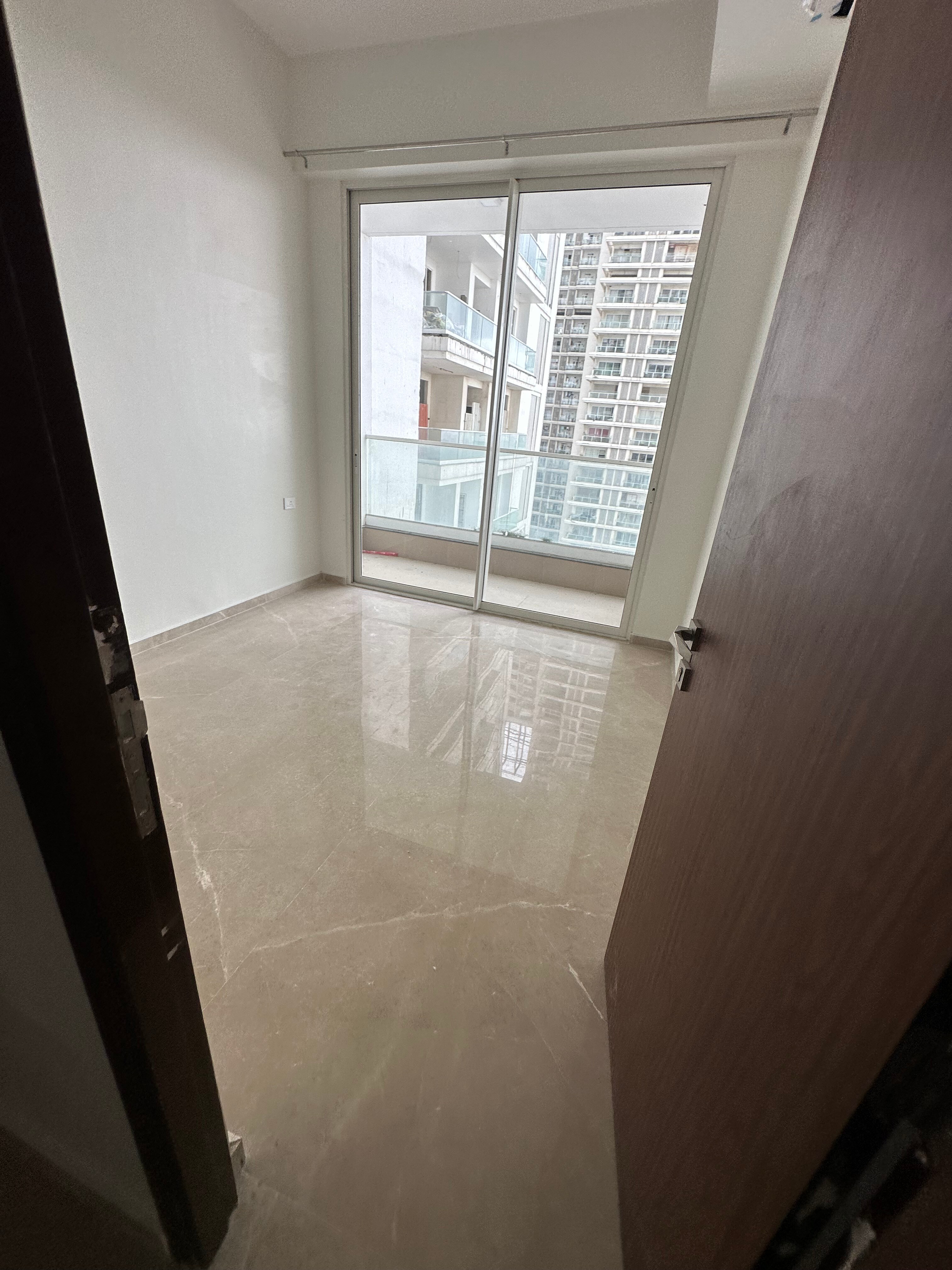 Omkar Alta Monte review image