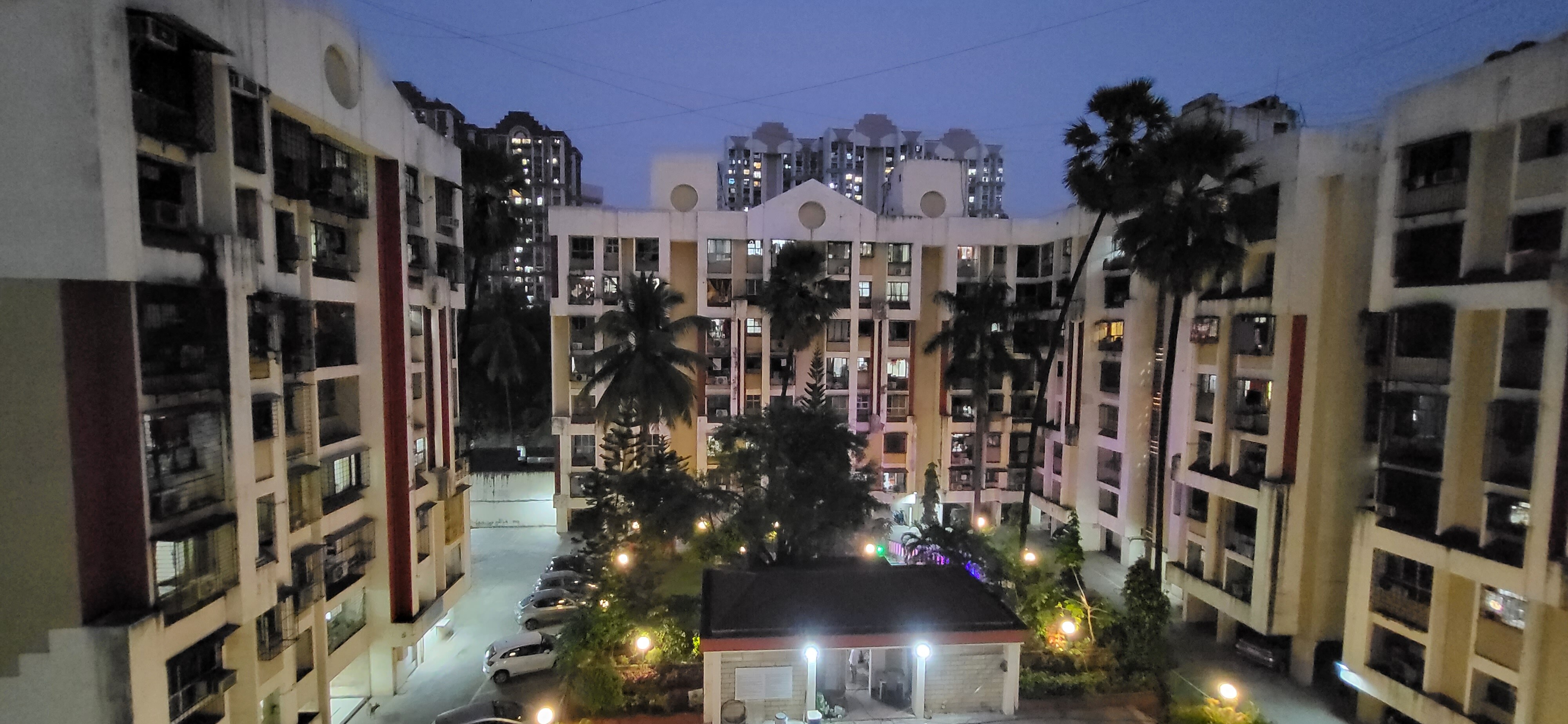 Lokhandwala review image