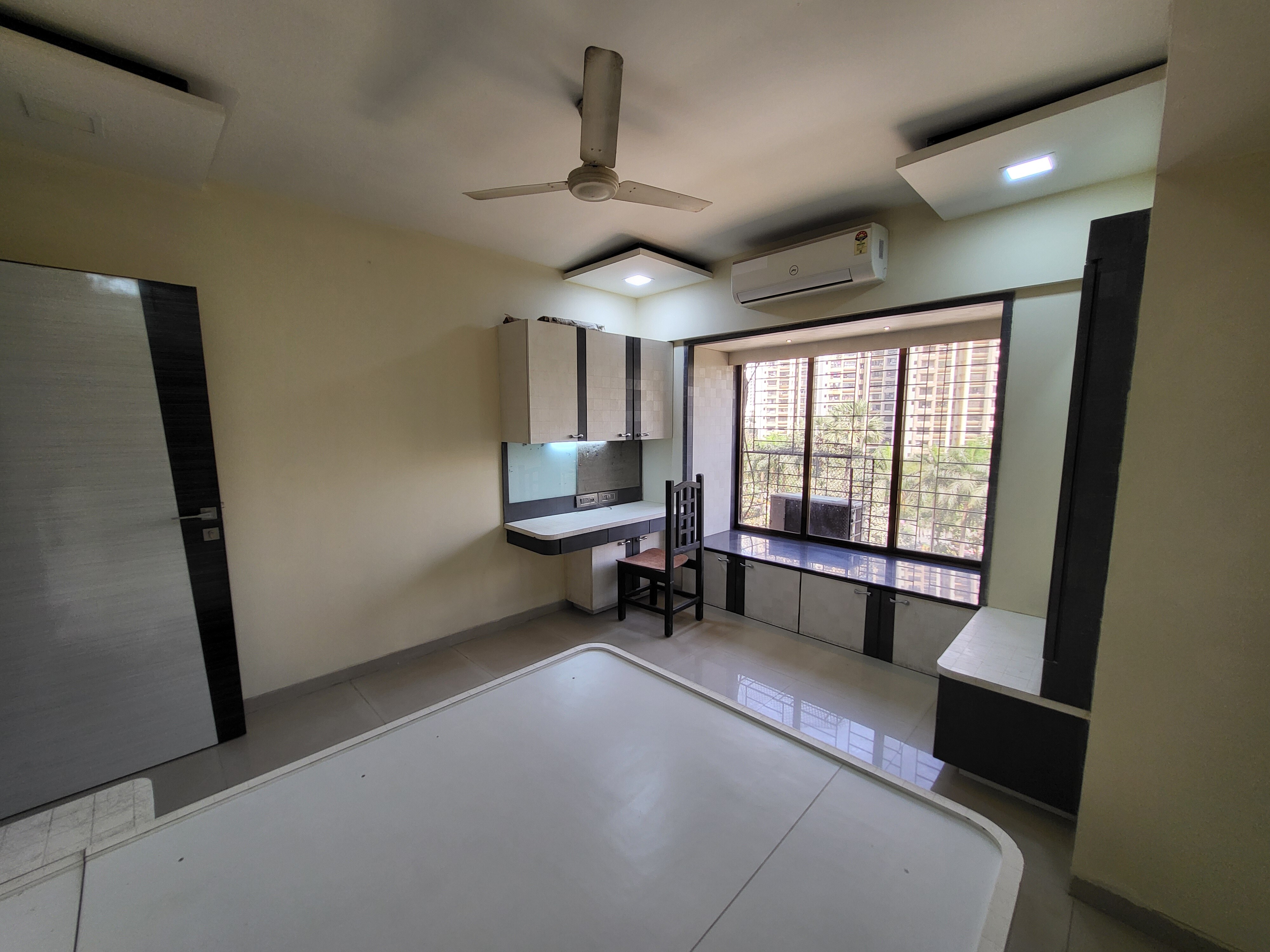 Lokhandwala Whispering Palms XXclusives review image