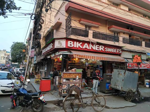 West Patel Nagar review image