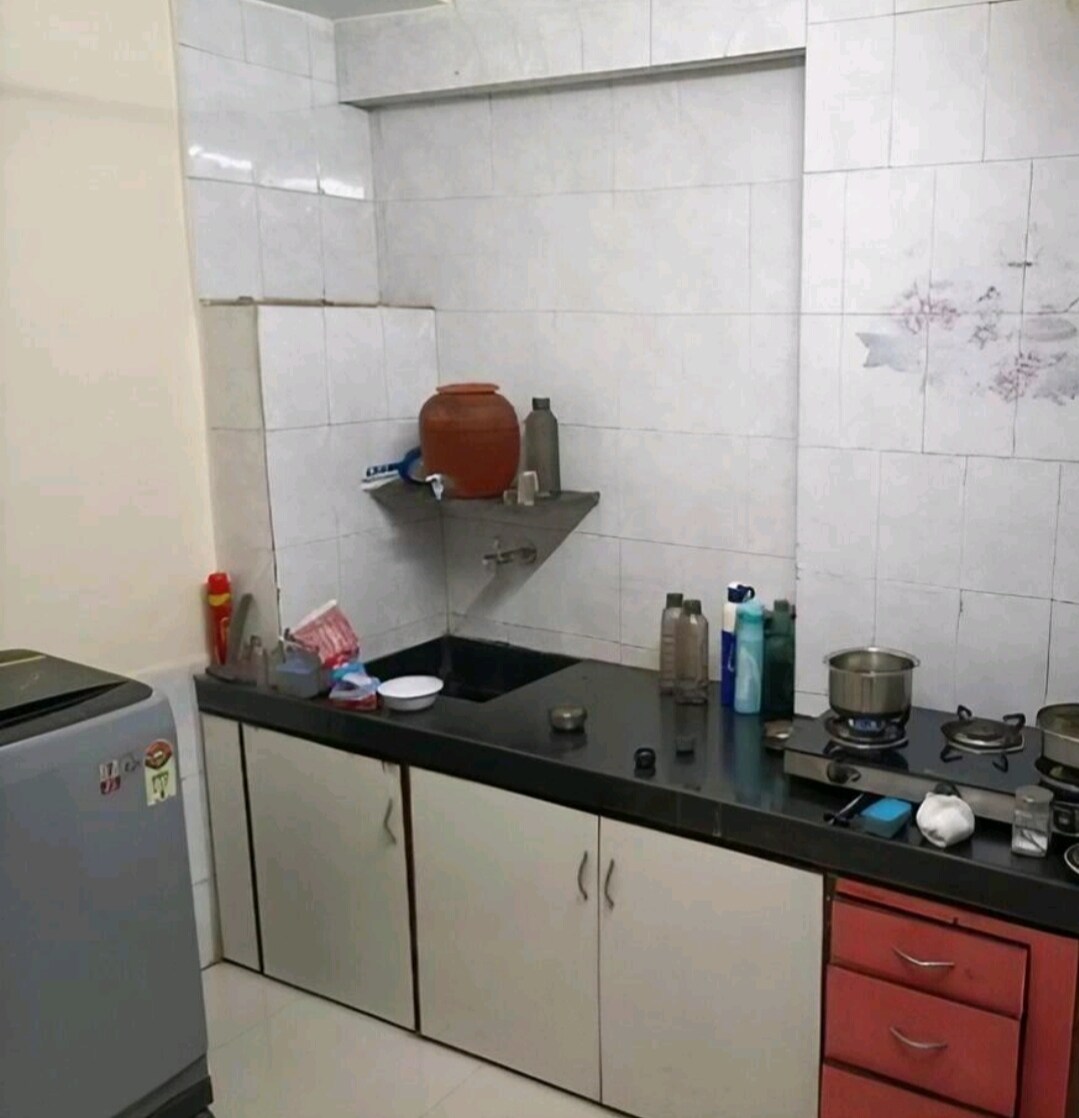 Ghatkopar West review image