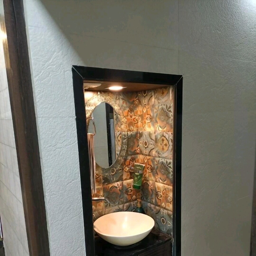 Ghatkopar West review image