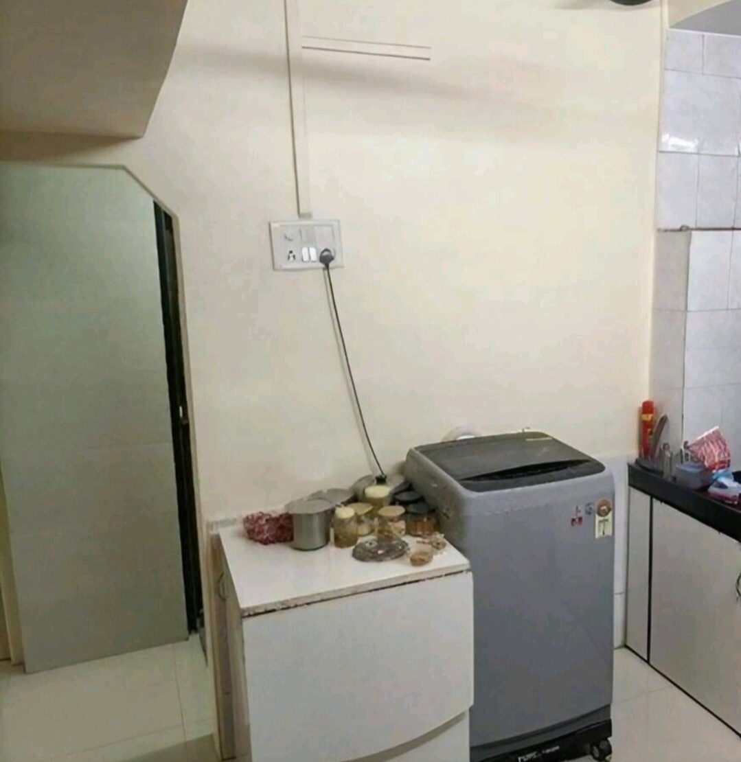 Ghatkopar West review image
