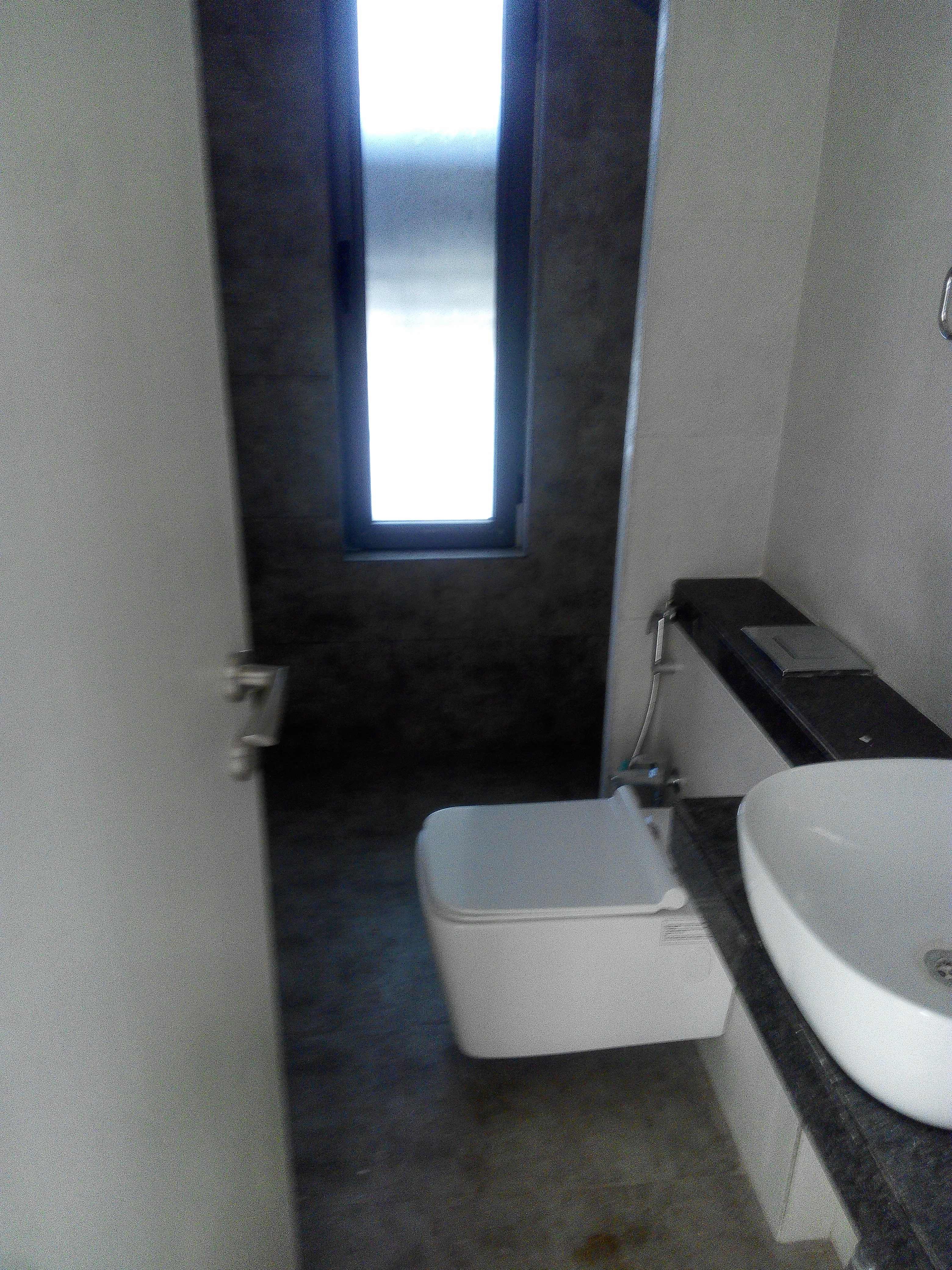 Rustomjee Seasons Bandra East review image