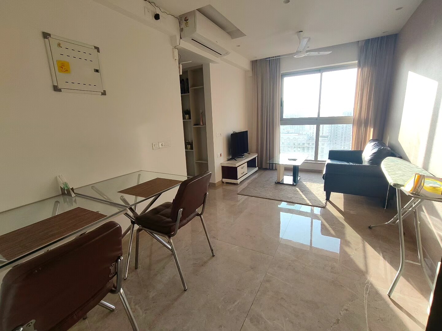 Hiranandani Regent Hill review image