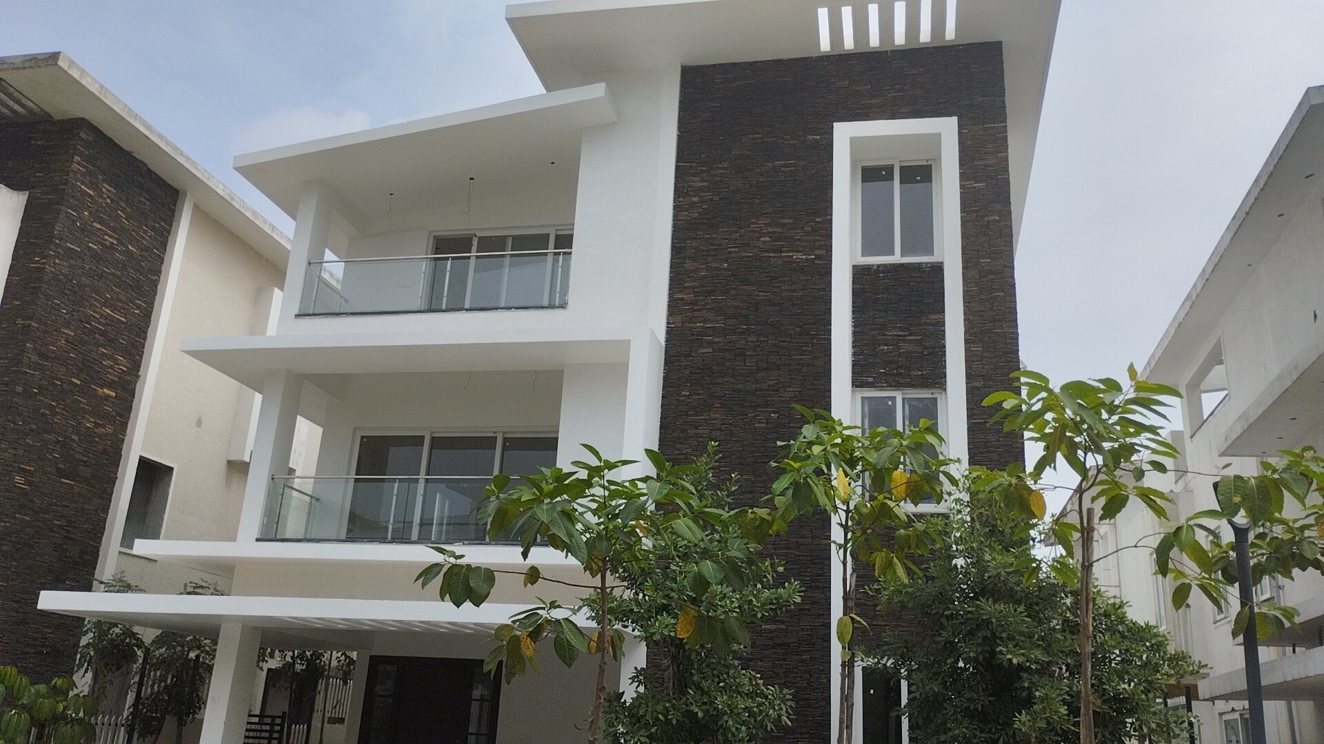 SMR SMS Vinay Casa Carino review image