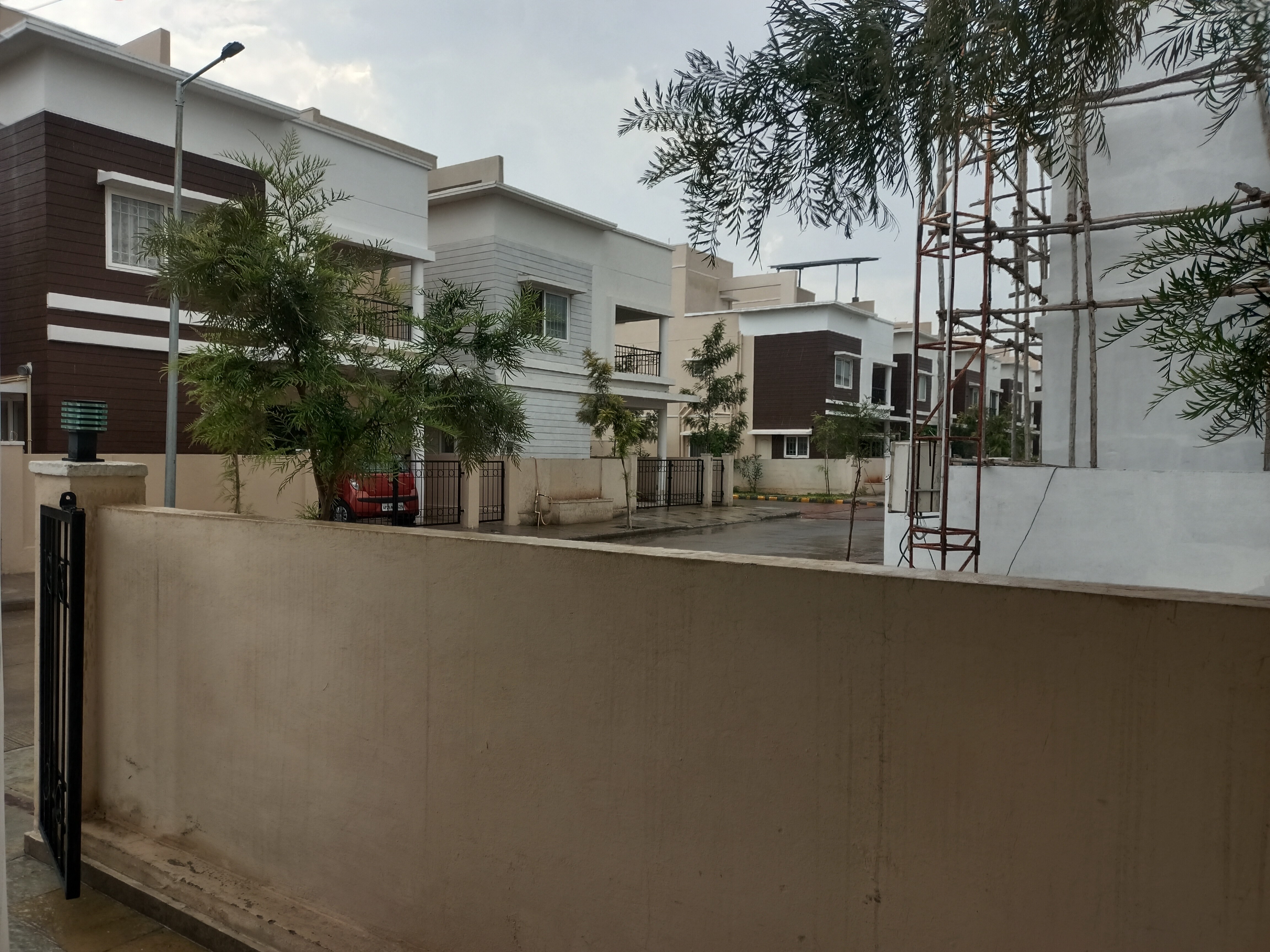 Modi Silver Oak Villas review image