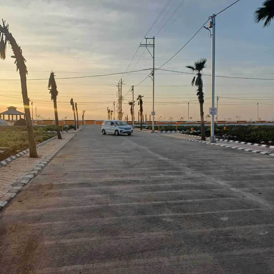 Dlf Garden City review image