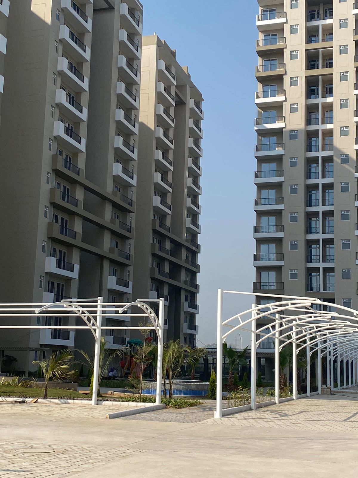 Artique Uptown Skylla review image