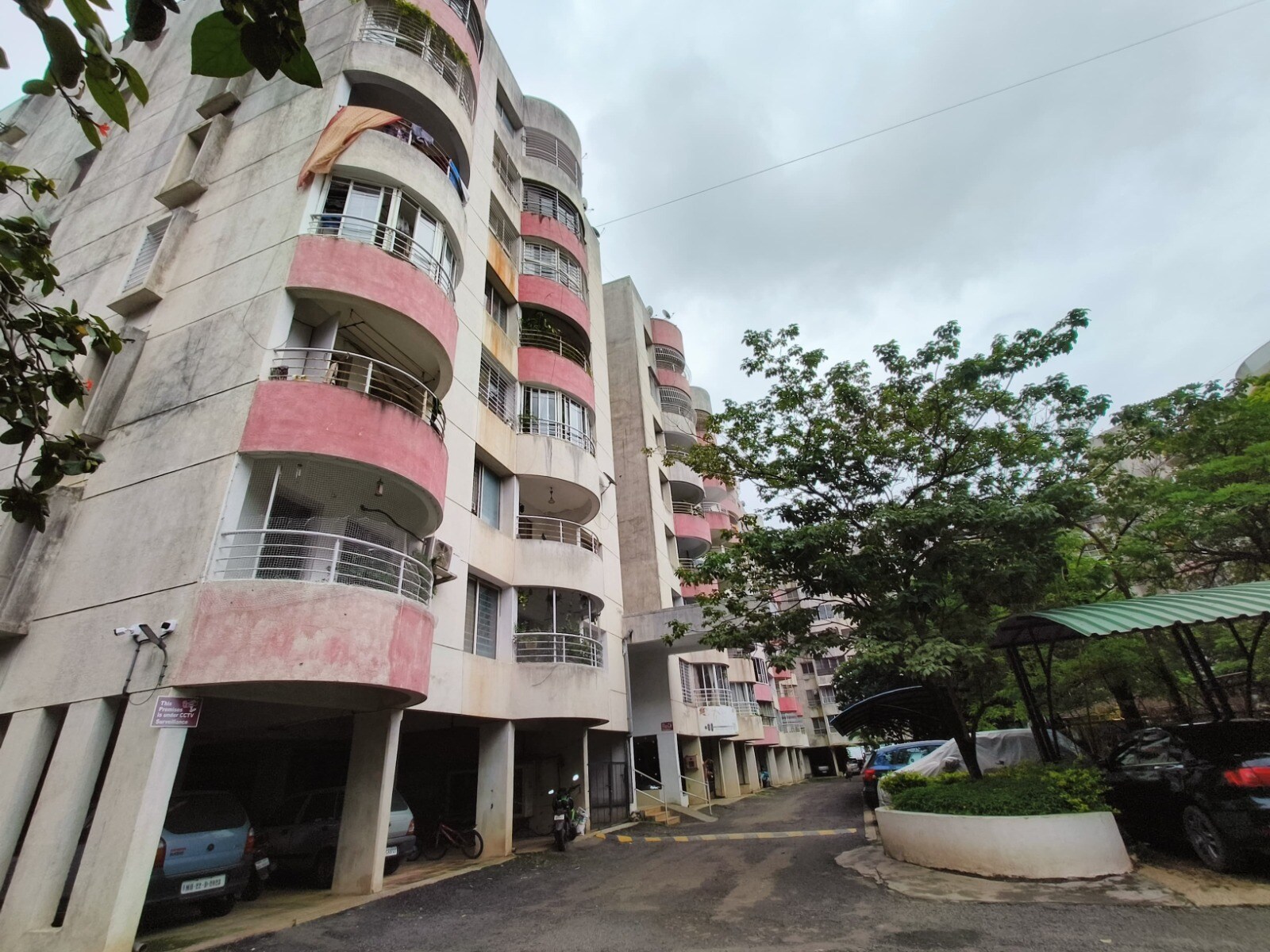 DSK Saptasur review image