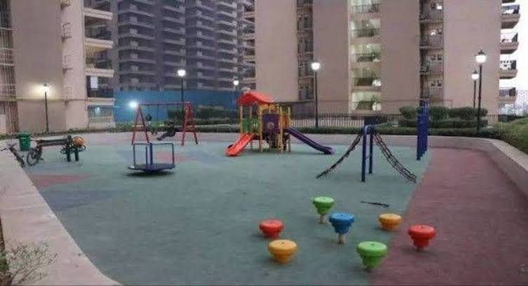 Gaur City 2 - 14th Avenue review image