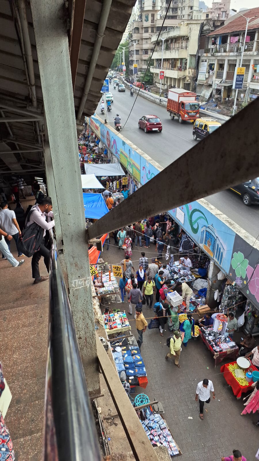Dadar West review image