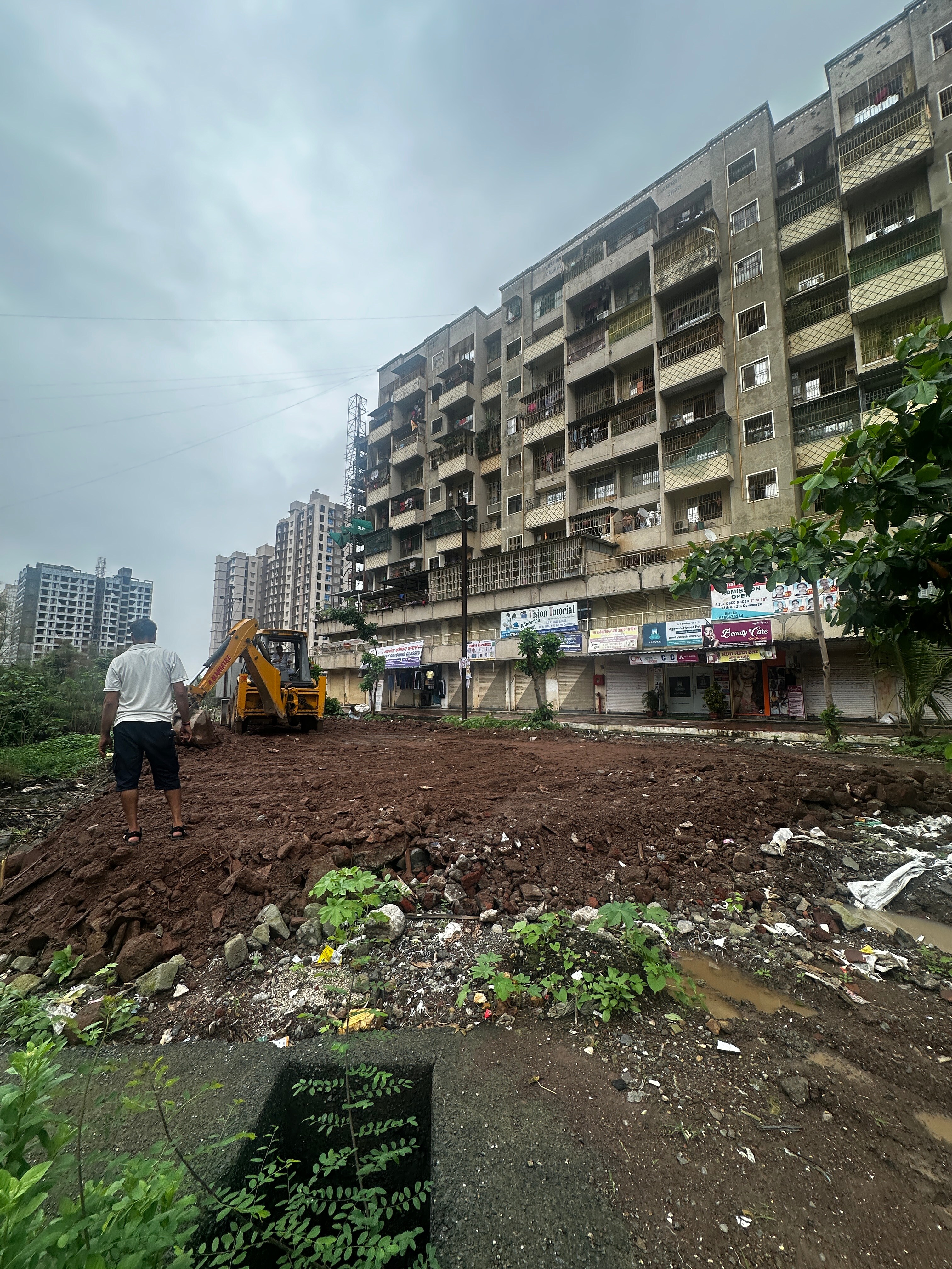 Yashwant Gaurav Complex review image