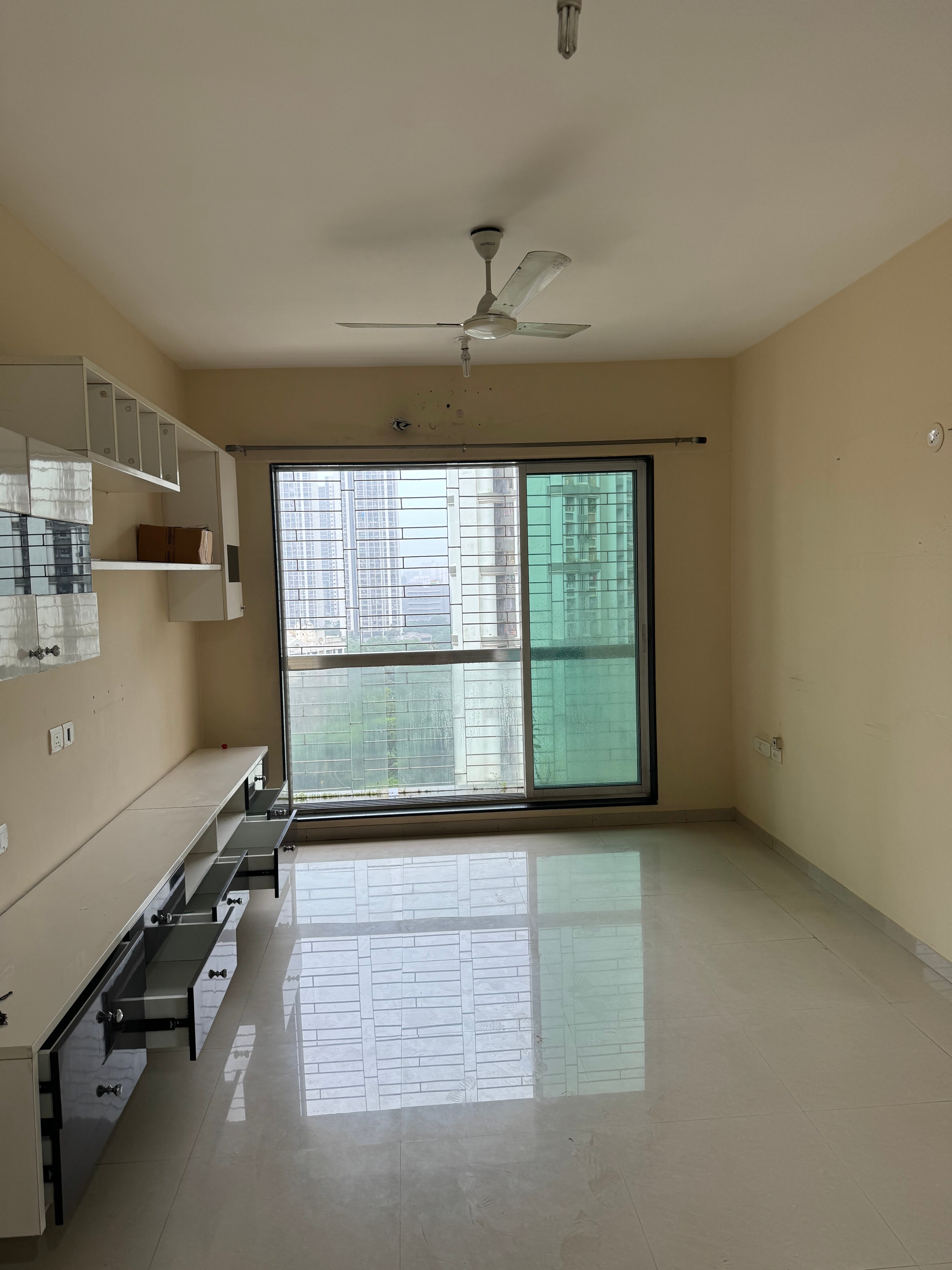 Lokhandwala Octacrest review image