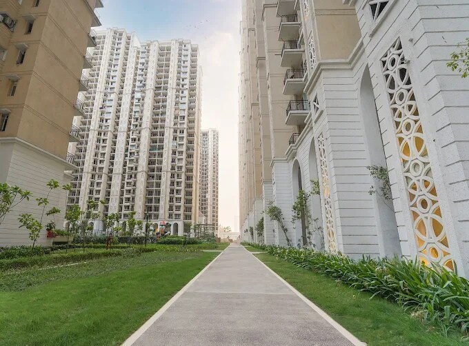 Prateek Grand City review image
