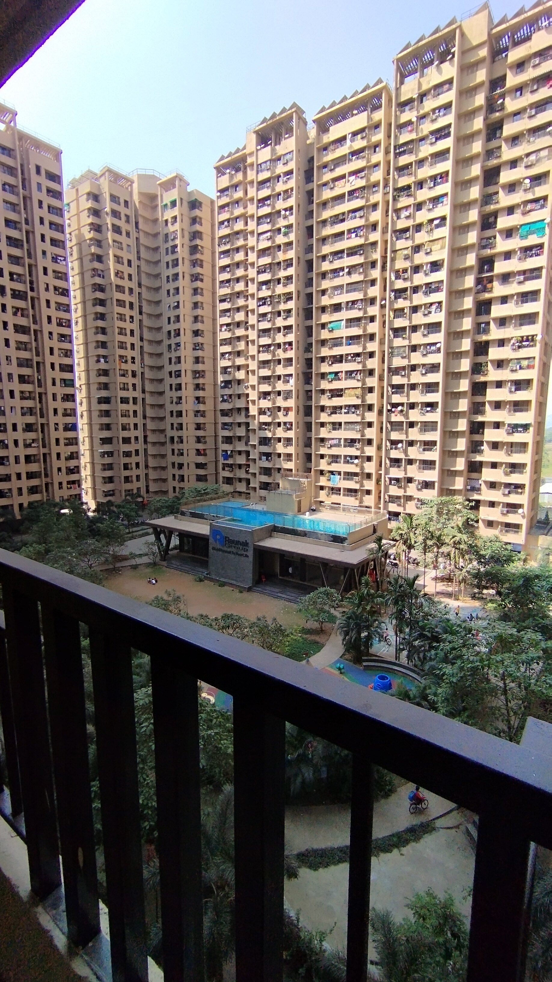 Raunak Codename Bonus City review image