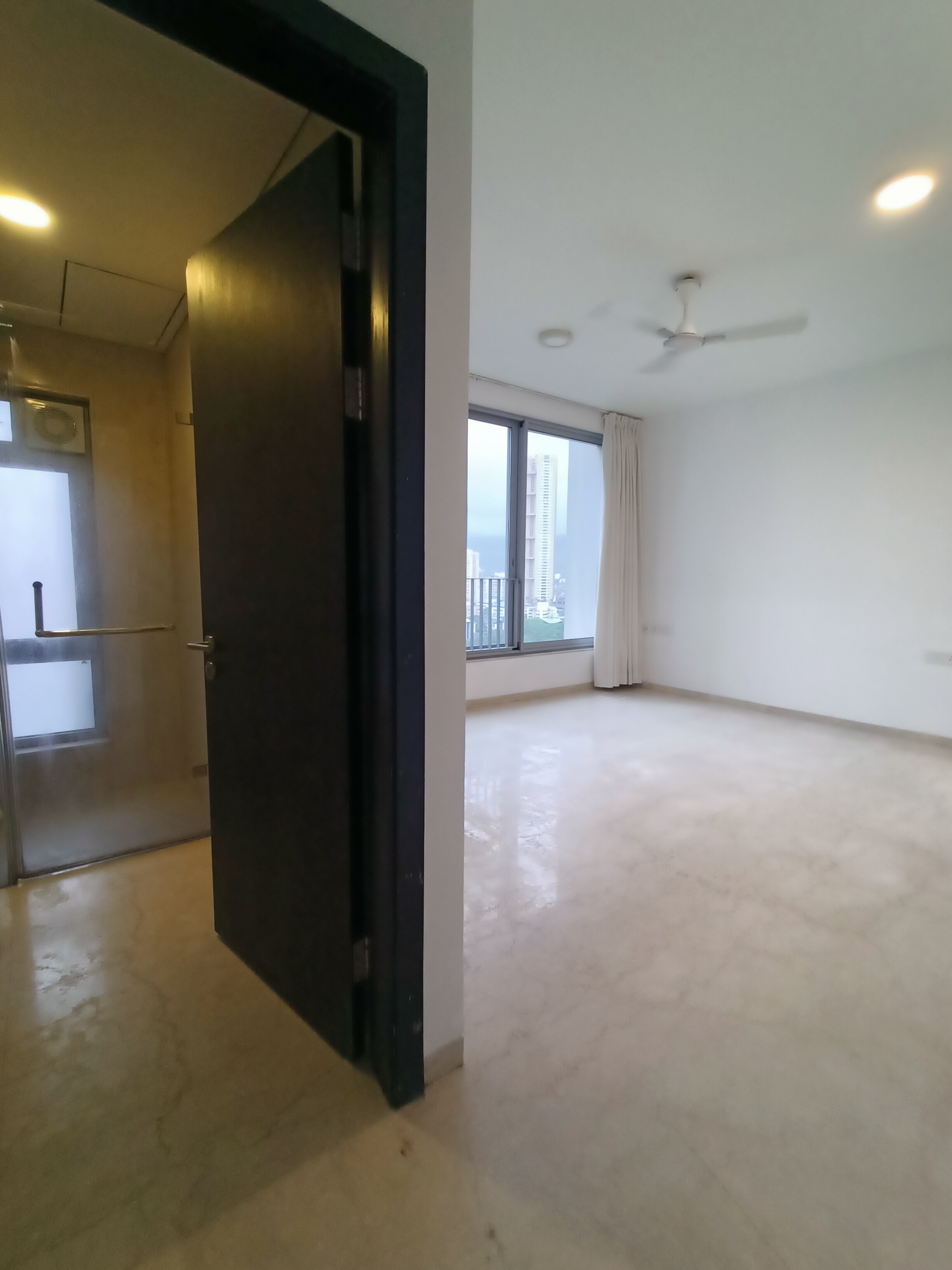 Oberoi Exquisite Goregaon review image