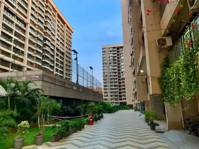 K Raheja Vistas review image