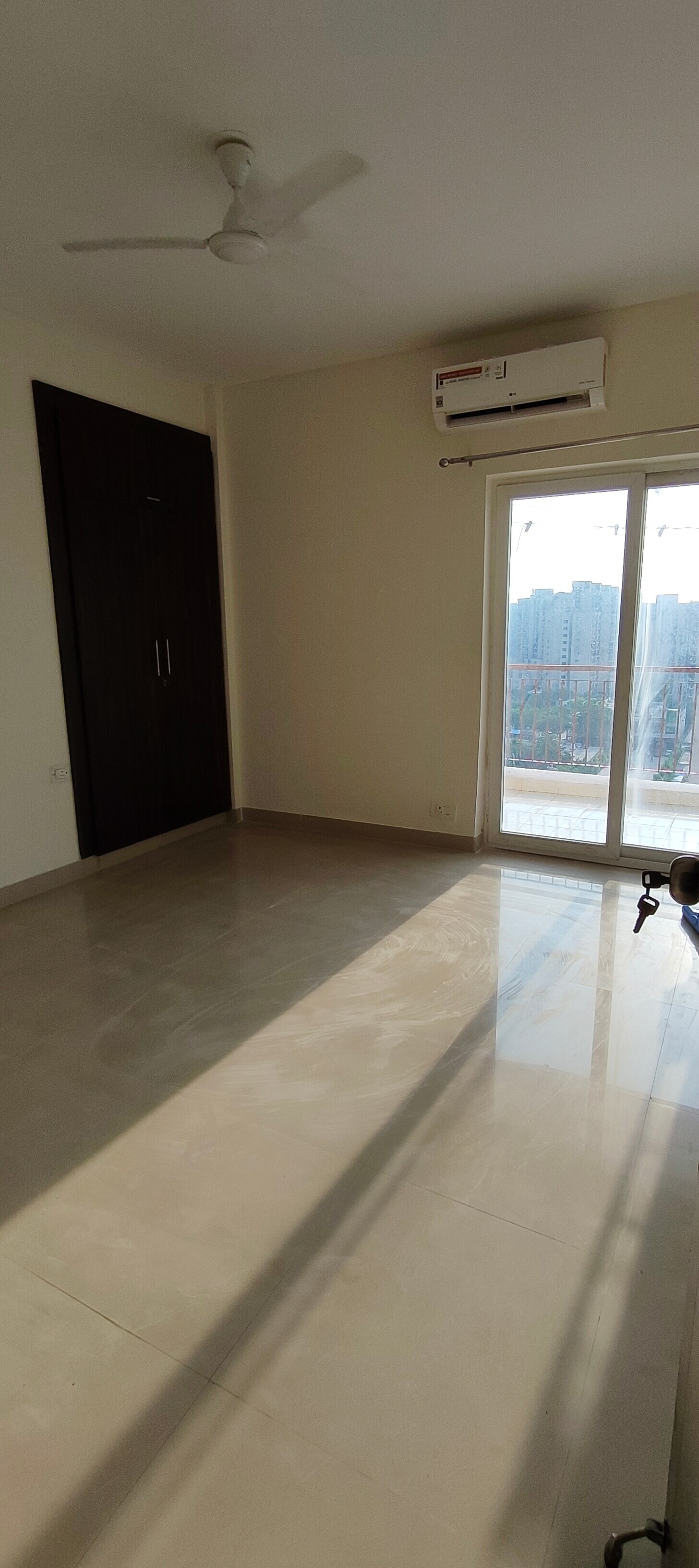DLF Ultima Phase II review image